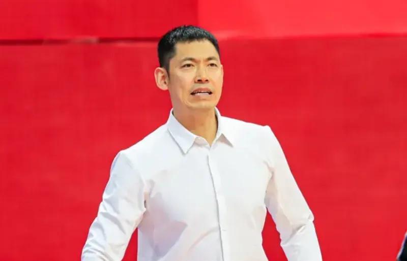 MK体育官方入口-张庆鹏确定离任，本赛季用人+攻守都不行，北控天亮了？